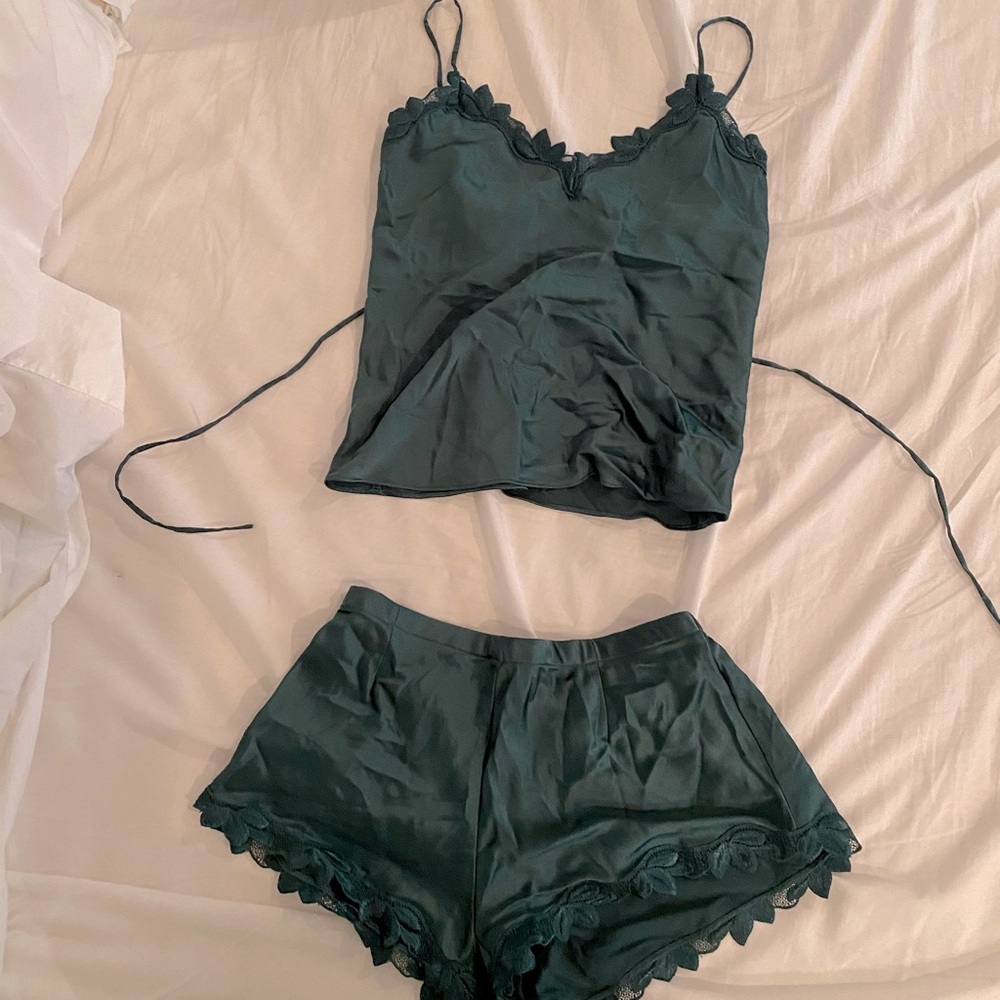 Satin emerald sleep set